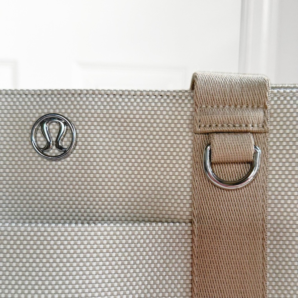 NWT Lululemon Two-Tone Canvas Tote Bag — 10L — Movage Tan/Light Ivory — SOLD OUT - Picture 12 of 14